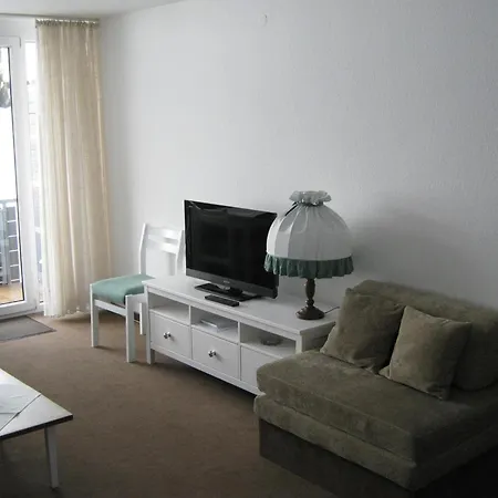 Roland Apartment *