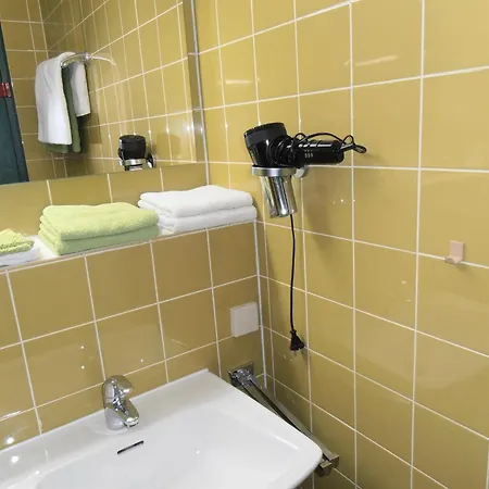 Roland Apartment *